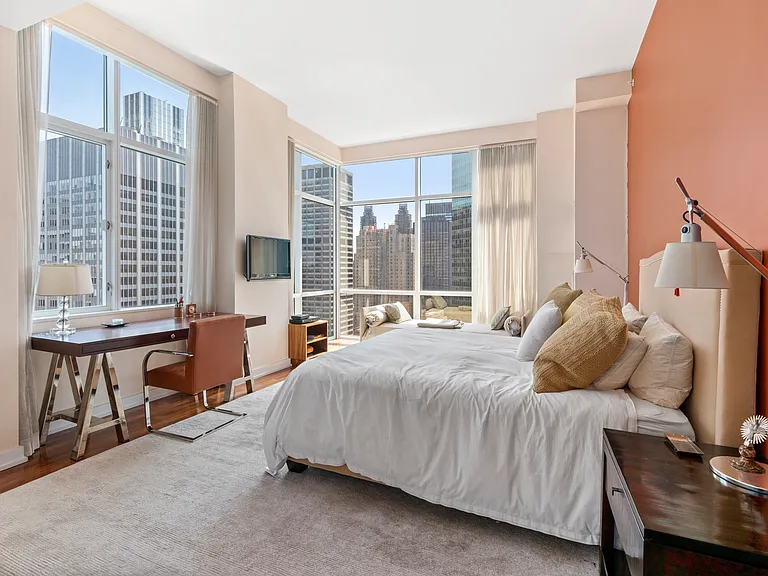 60 E 55th St #Penthouse 2 — Photo 5