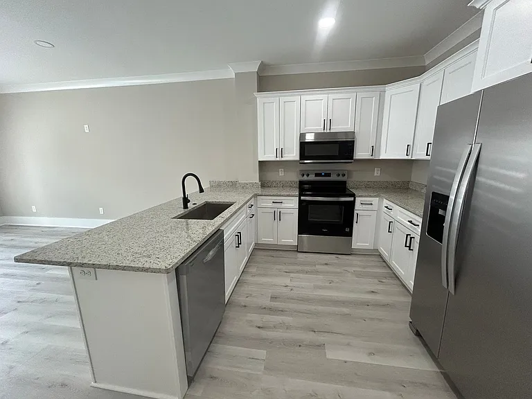 2510A Senate St — Photo 5