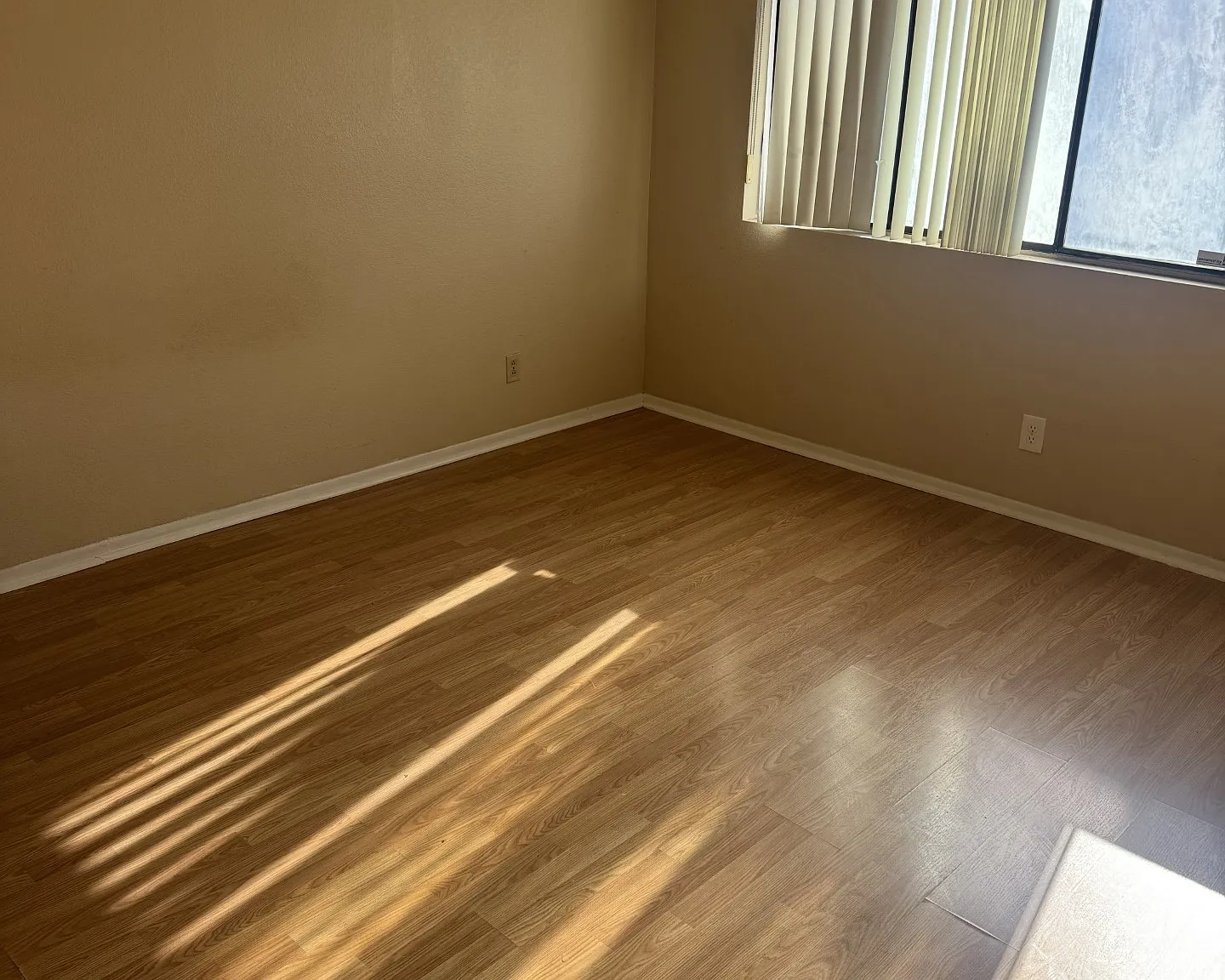 1 bed, 570 sqft, $1,400 — Photo 3