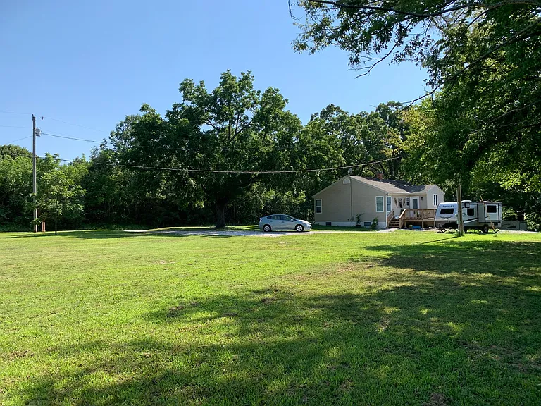 19248 Newton Rd — Photo 25