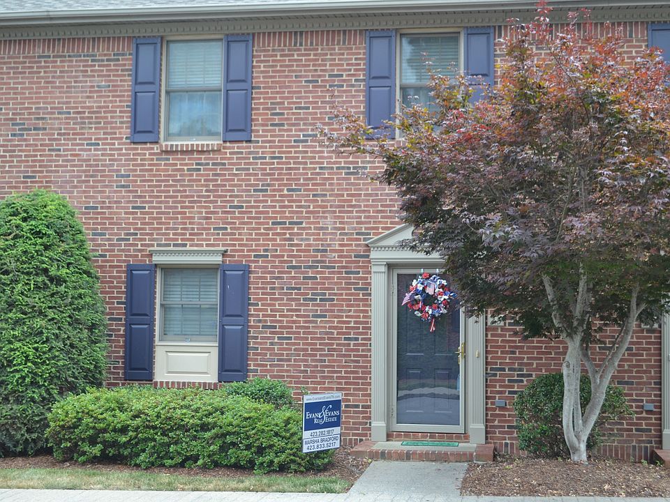 2nd image of 25 Oak Leaf Cir #25