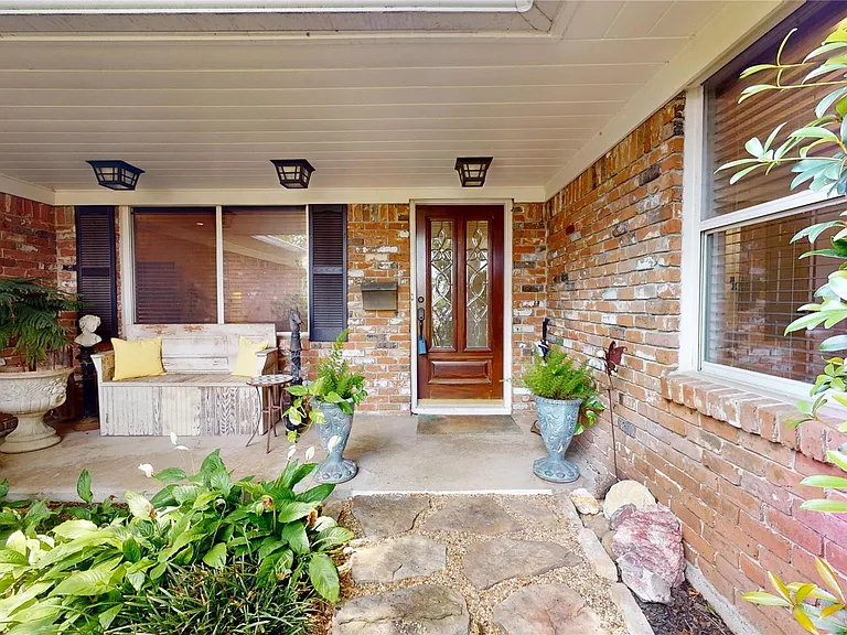 9910 Pine Lake Dr — Photo 3