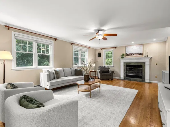 132 Cold Spring Rd, Westford, MA 01886