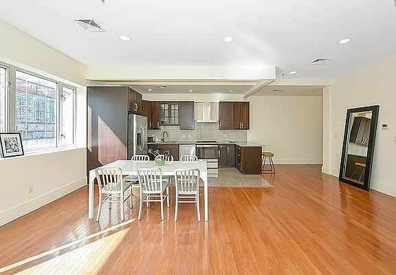 3rd image of 66 Franklin St APT 8B