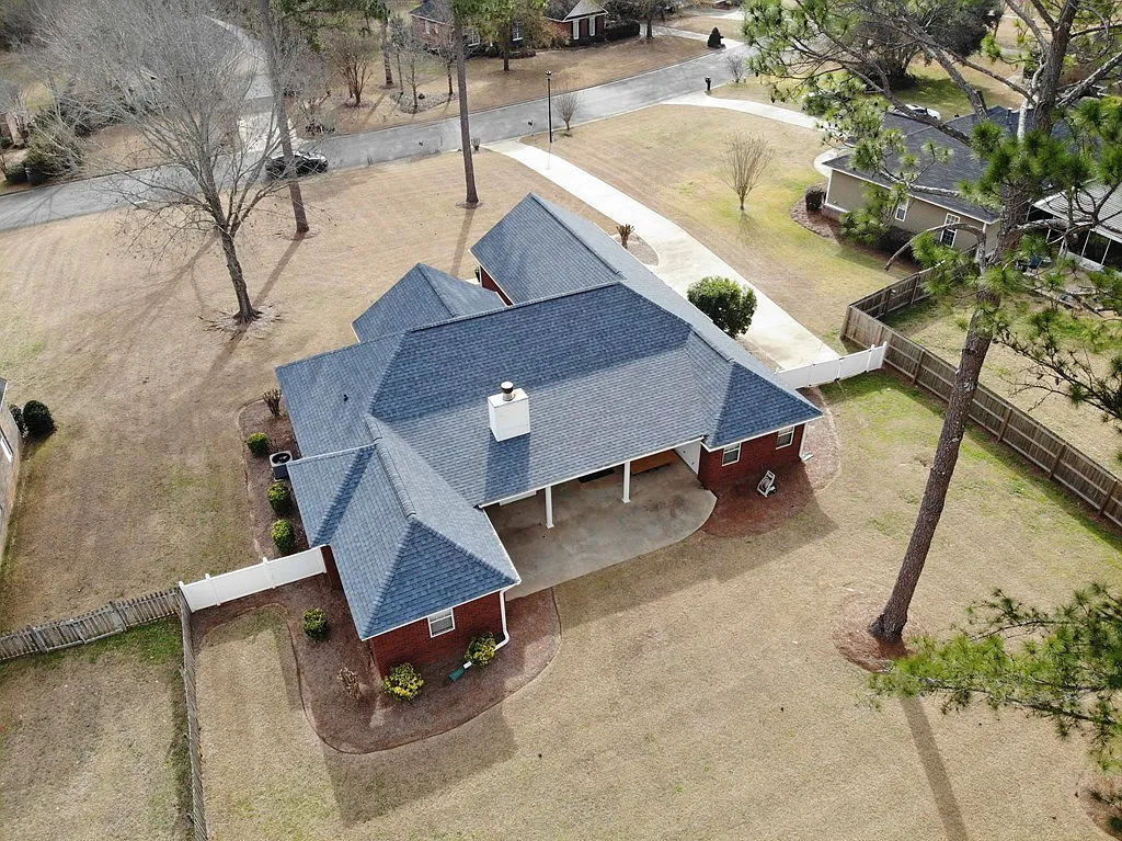 4 bed, 2.5 bath, 2096 sqft, $2,450 — Photo 4
