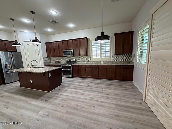 5th image of 2912 E EBONY Drive