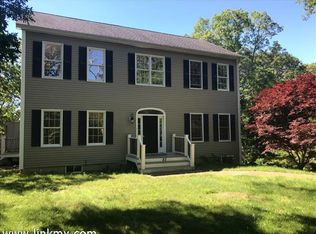 82 Clover Hill Dr, Tisbury, MA 02568