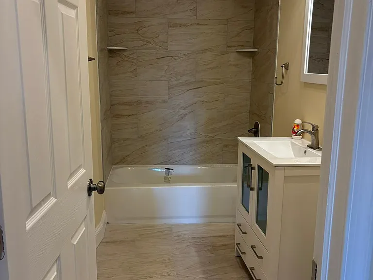 1729 N Caroline St #4 — Photo 9