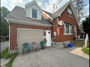 158 Sheldon Ave N #1, Kitchener, ON N2H3M8