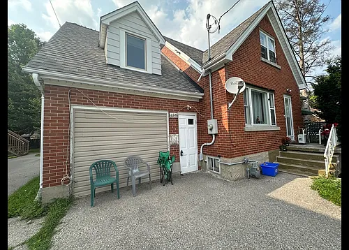 158 Sheldon Ave N #1 Photo 1