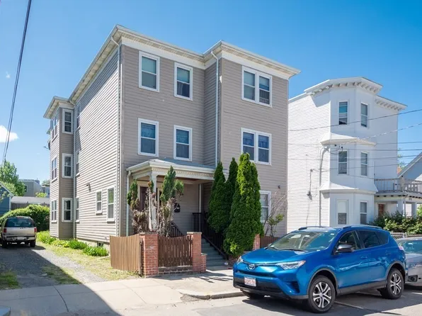 128 Buttonwood St, Dorchester, MA 02125