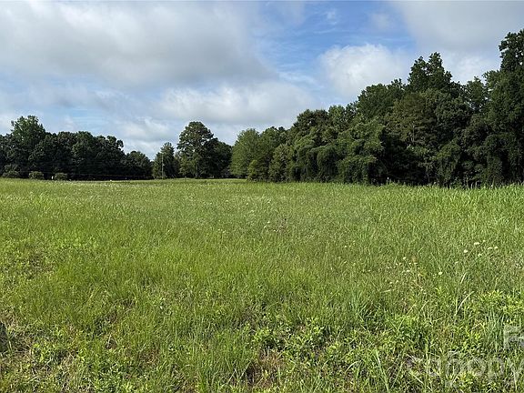 2nd image of 8 Springs Rd #8