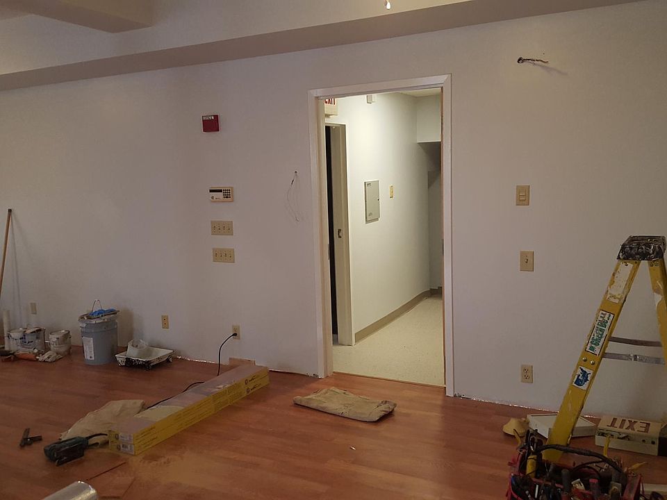 2nd image of 289 Bullocks Point Ave