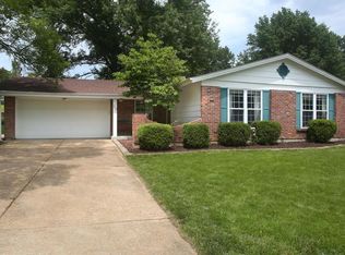 609 Hickory Knoll Ct, Ballwin, MO 63021