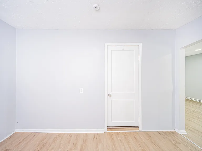 22675 Santa Maria St — Photo 18