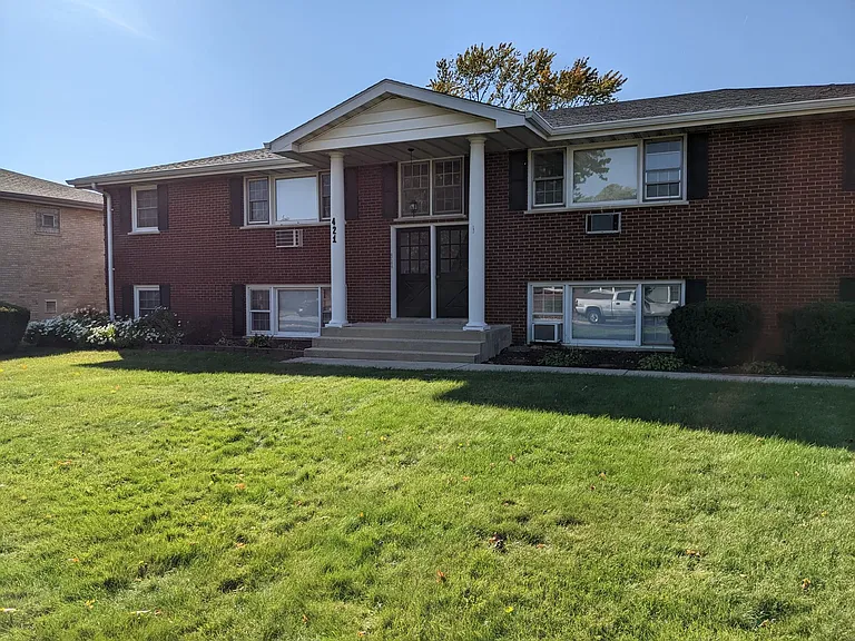 421 Bethel Dr — Photo 2
