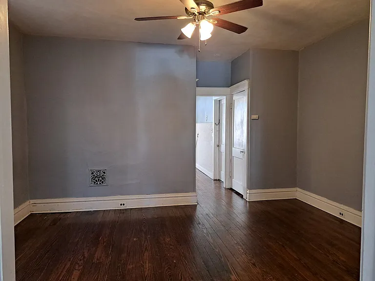 4920-4922 Murdoch Ave #4920-B — Photo 4
