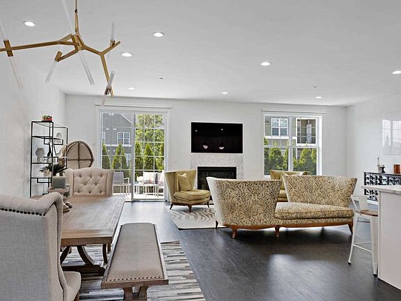 2nd image of 1904 Townhome Way