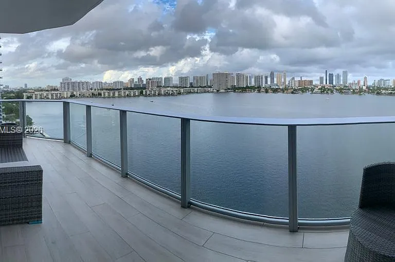 17111 Biscayne Blvd #1109 — Photo 2