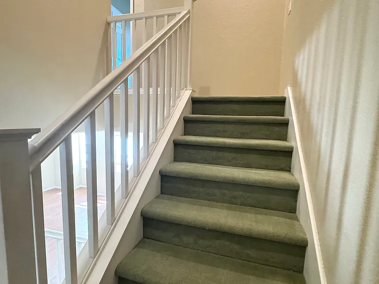 425 S Meadowbrook Dr S #106 — Photo 16