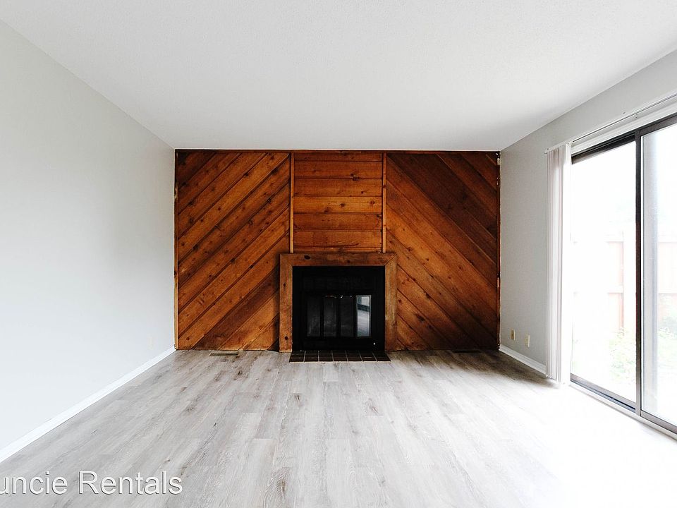 1st image of 3905 N Franklin St #9311456