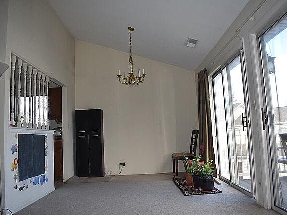 4th image of 606 Fairbanks Ct Unit V2