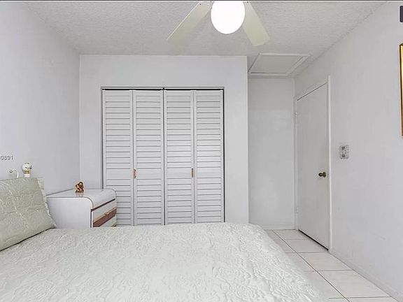 5th image of 20264 NW 32nd Ave