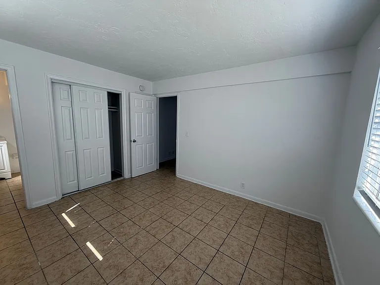 123 Erie St — Photo 17