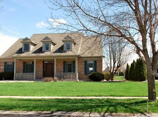 9221 Ruth Ct, Saint John, IN 46373