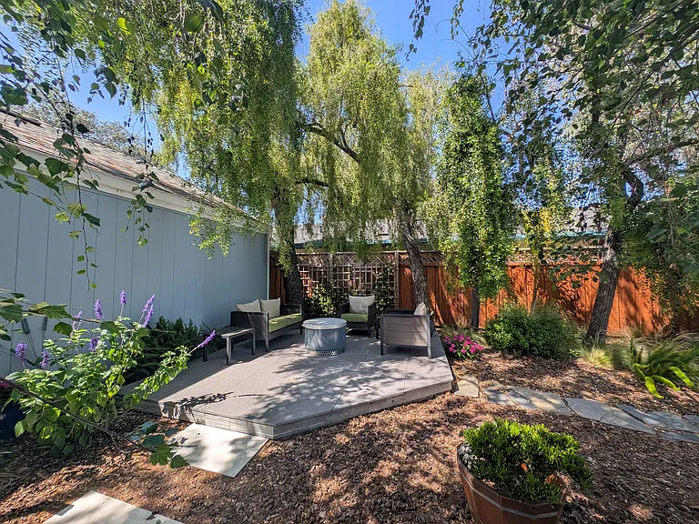 221 N Rengstorff Ave #1 — Photo 30