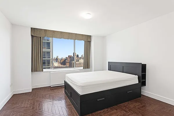 Rented by Compass | media 2
