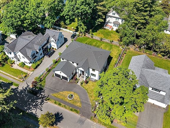 3rd image of 57 Mayflower Rd