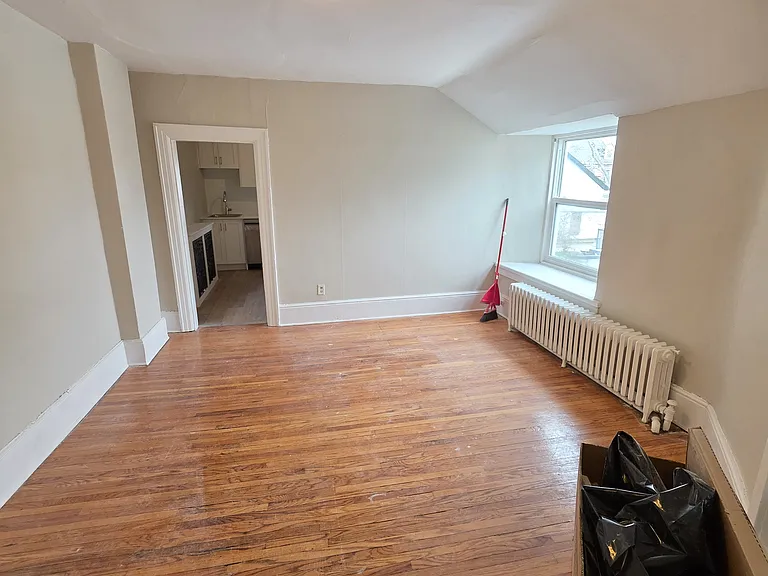 207 William St #5 — Photo 13