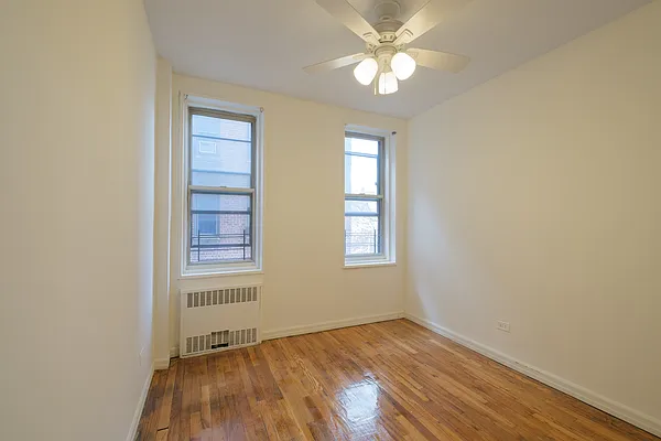 Sold by Venezia Realty Group LLC | media 10