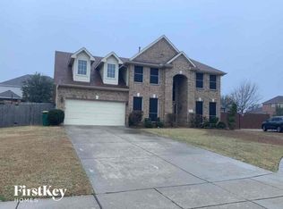 906 Countryside Dr, Cedar Hill, TX 75104