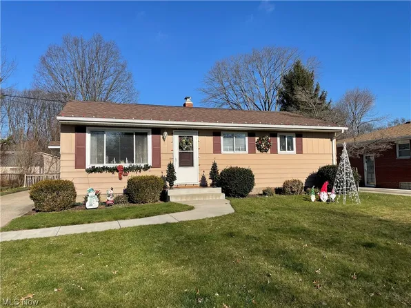 140 Bermont Ave, Munroe Falls, OH 44262