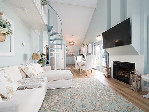 4th image of 2422 Haviland Dr