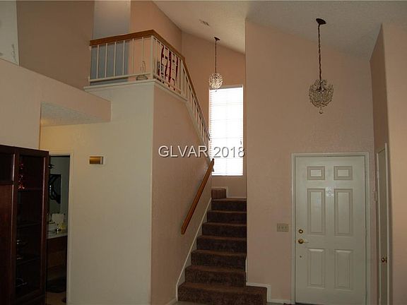 3rd image of 3209 Oyster Bay St