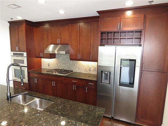5th image of 270 17th St NW Unit 3801