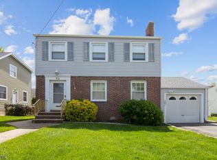 40 Mapes Ave, Nutley, NJ 07110