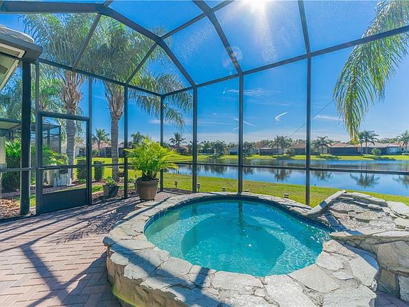 4th image of 15733 Crystal Waters Dr