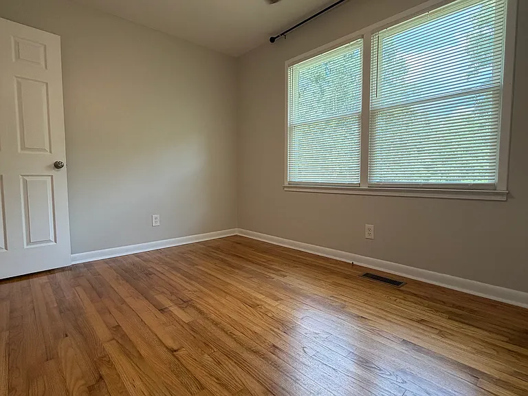 4807 Donvic Dr — Photo 16