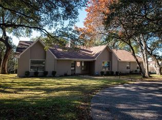 1607 Indian Trl, Salado, TX 76571