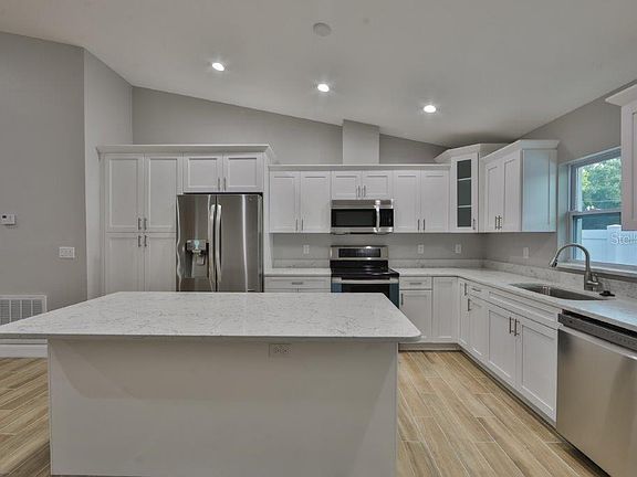 4th image of 6026 112th Ave N