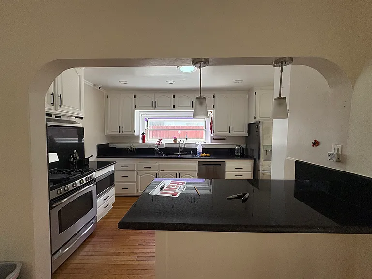 4124 Tivoli Ave — Photo 6