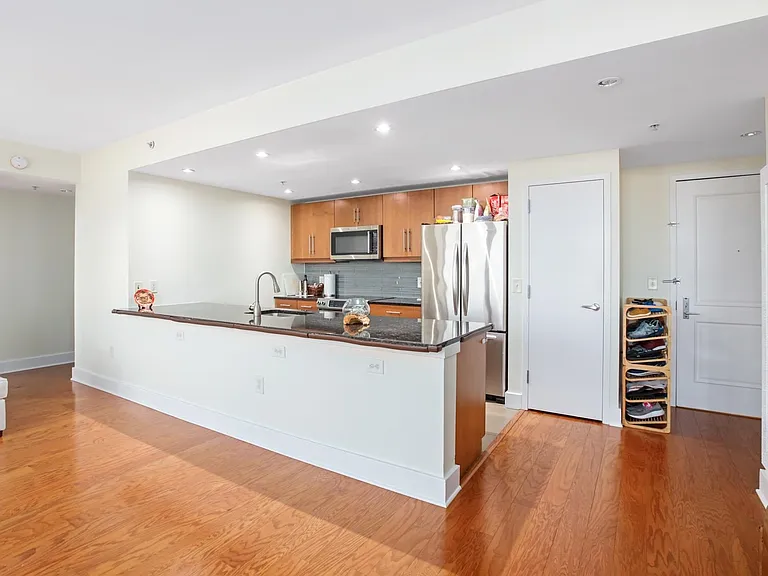 88 Morgan St #Penthouse 3-7 — Photo 5