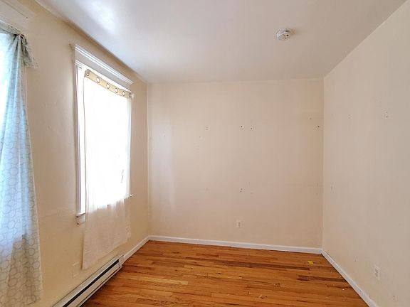 5th image of 854 S 15th St #3A