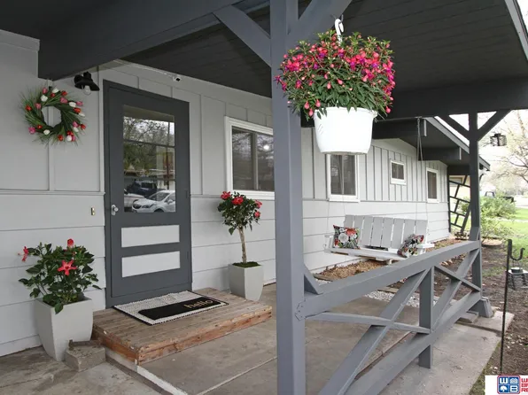 641 E Eldora Ln, Lincoln, NE 68505