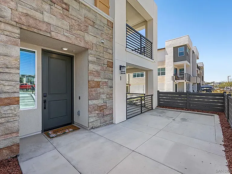 792 Vada St #1 — Photo 2