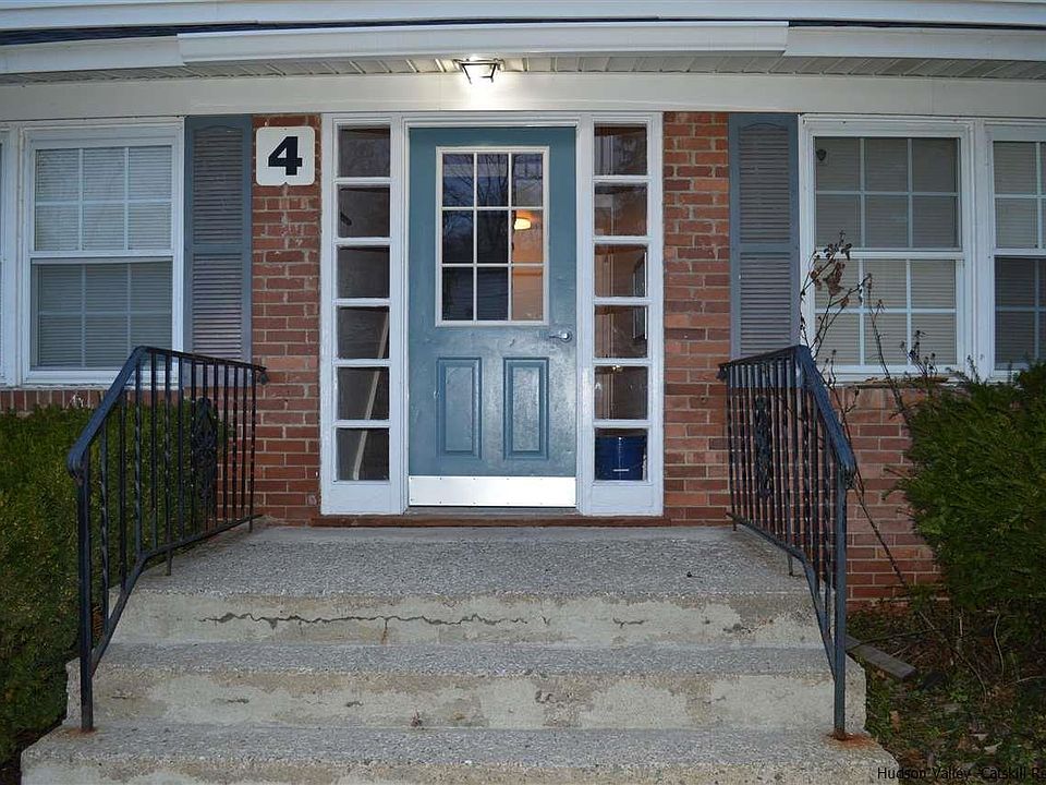 1st image of 43 Huguenot St